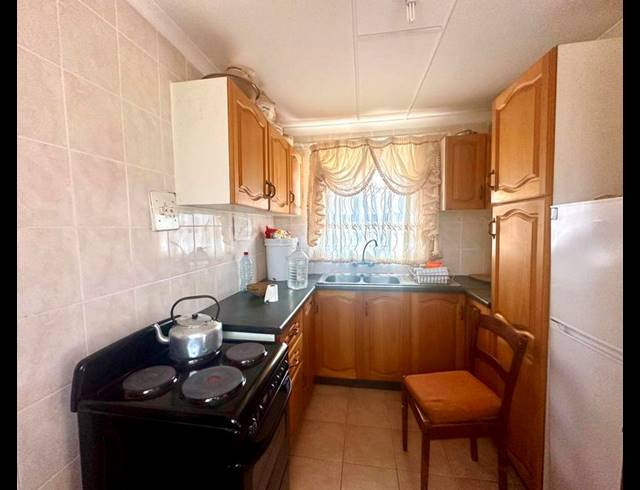 2 BEDROOM HOUSE FOR SALE IN UMLAZI BB